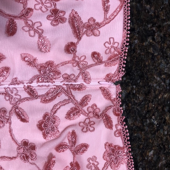 Adrianna Papell. Off-shoulder. Soft Rose pink. Size 6. Like new - Picture 9 of 9